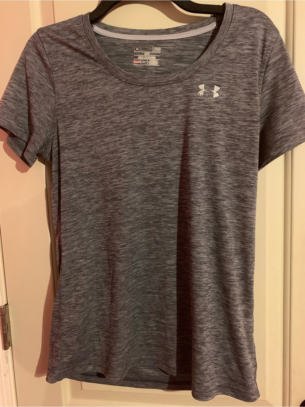 Under Armour Women’s Gray Heather Performance Tee